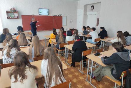 Tinerii din r. Cahul pledează pentru comunități mai curate, un mediu sănătos și justiție verde: rezultatele preliminare ale proiectului „Eco Friendly School”