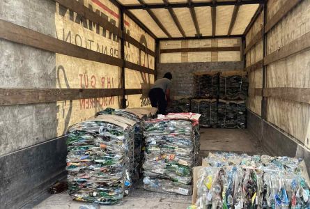 Peste o tonă de plastic balotat, de la Palanca, a fost evacuat spre reciclare