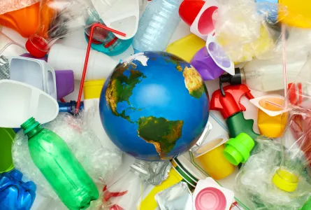 Negocierile internaționale pentru tratatul global privind materialele plastice vor fi reluate